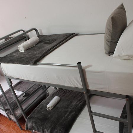 Crew Hostel Тирана Экстерьер фото