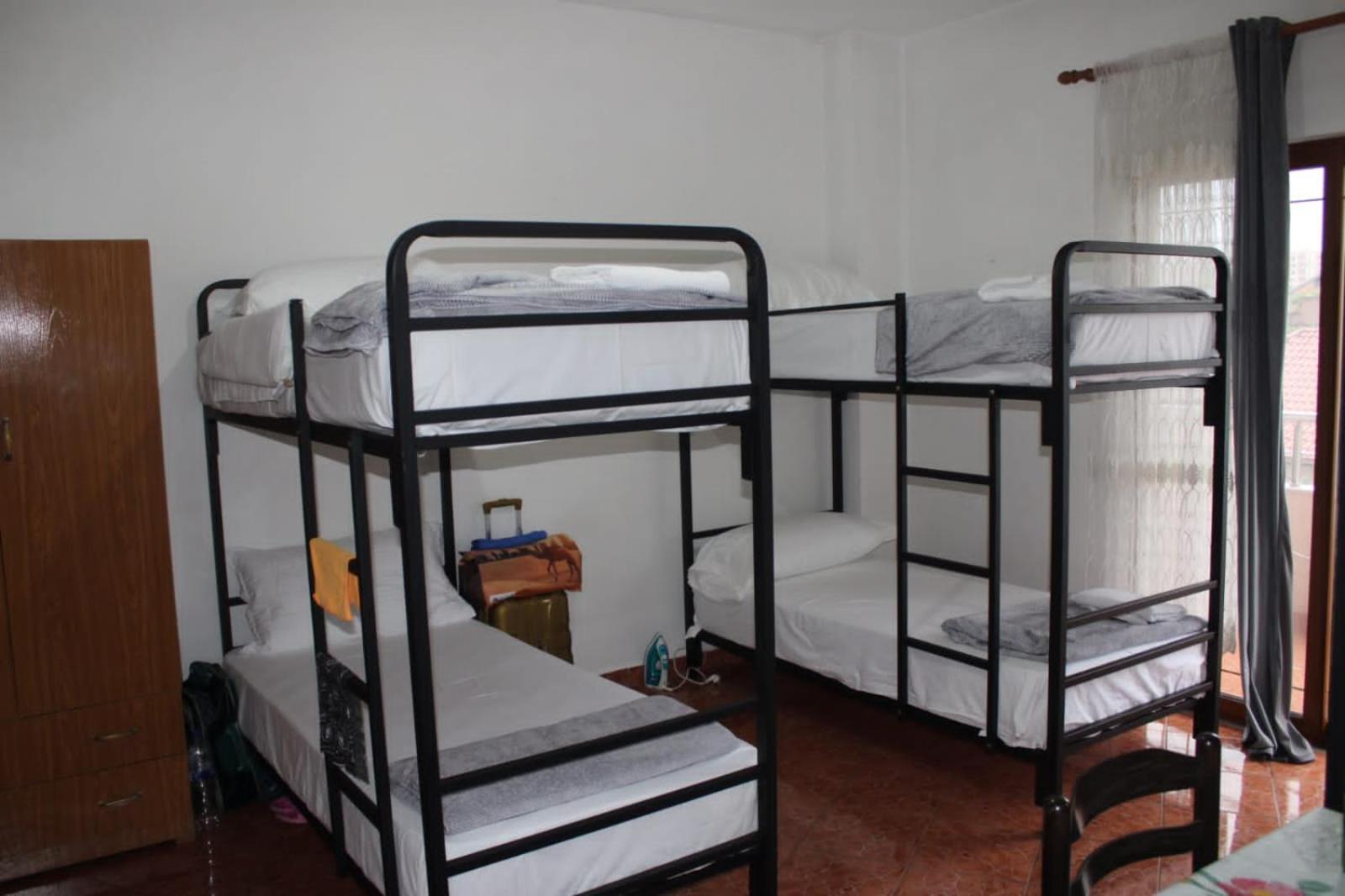 Crew Hostel Тирана Экстерьер фото