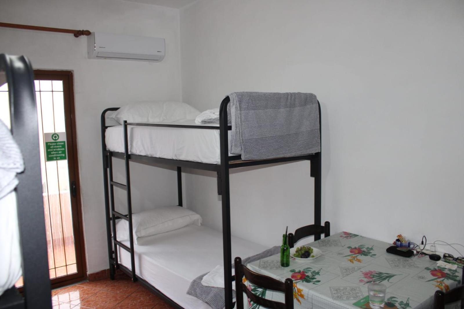 Crew Hostel Тирана Экстерьер фото